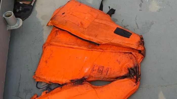 Polisi Pastikan Temuan Life Jacket di Selat Sunda Bukan Milik Kapal Rombongan Jurnalis