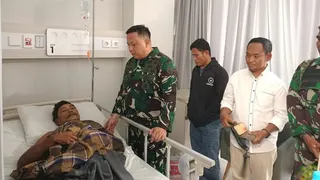 Dandim Manggarai Barat Jenguk Korban Dugaan Pemukulan Prajurit TNI di RS Labuan Bajo
