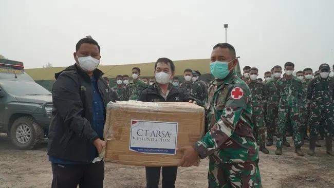 CTARSA Foundation Dukung Satgas Karhutla Kalteng dan Bagi 8.000 Masker