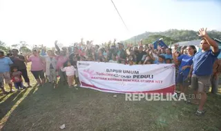 Penyaluran Bantuan TelkomGroup Rp 1,3 Miliar untuk Korban Gempa NTT
