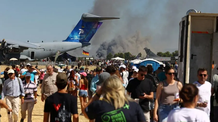 Jet Tempur F-4 Yunani Jatuh Saat Atraksi Athens Flying Week, Dua Pilot Tewas
