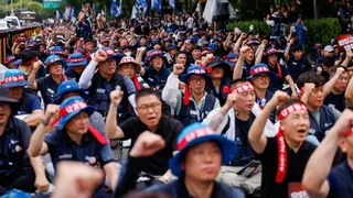 Potret Puluhan Ribu Buruh Hyundai Mogok, Produksi Mobil Korea Terancam