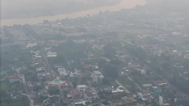 3 Provinsi Dikepung Karhutla Diguyur Hujan, BNPB Klaim Hasil OMC