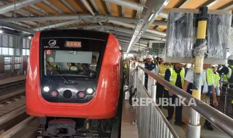 Pembangunan LRT Jakarta Fase 1B Rute Velodrome-Manggarai Capai 97,99 Persen, Bersiap untuk Peresmian