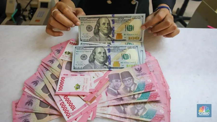Rupiah Melemah 4 Hari Beruntun, Dolar AS Naik ke Rp17.680