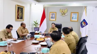 Mendagri Dorong Pemda Gerak Cepat Tangani Karhutla & Cegah Titik Api Baru