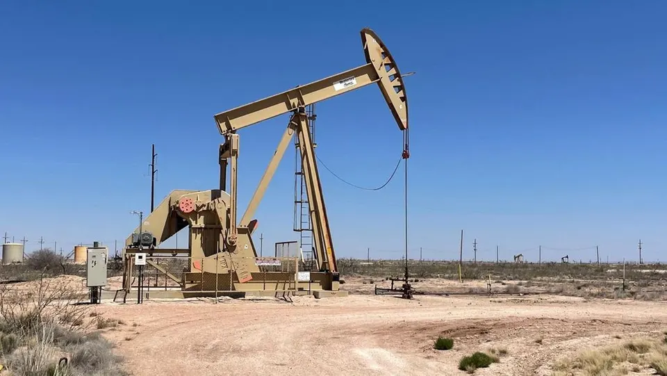Harga Minyak Sentuh US$84,32 per Barel, Isu Selat Hormuz Bayangi Pasar