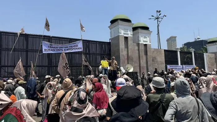 Massa Petani Demo di Depan DPR, Dorong RUU Reforma Agraria Segera Disahkan