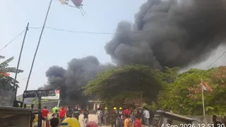 Kebakaran Melanda Sejumlah Bedeng di Kedoya Selatan Jakarta Barat