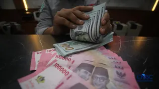 Rupiah Ditutup Melesat 0,48%, Dolar AS Turun ke Rp17.740