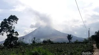 Gunung Sinabung Berstatus Siaga, Warga Diimbau Mengungsi