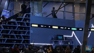 Cara Menyesuaikan Portofolio Saham saat IHSG Sesi I Melemah