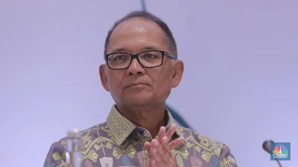 OJK Tindak 15 Perusahaan Pialang Asuransi Tanpa Izin di Indonesia