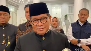 Gubernur DKI Jakarta Pramono Anung Lantik Tujuh Pejabat Eselon II di Balai Kota