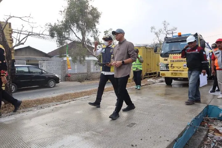 Gubernur Rahmat Mirzani Djausal Tinjau Progres Pembangunan Jalan di Metro dan Lampung Tengah