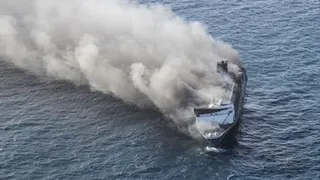 Cara Menghadapi Kedaruratan di Laut bagi Sopir Ekspedisi Logistik