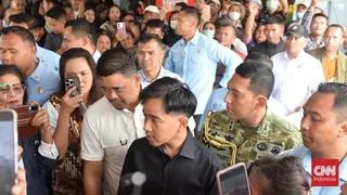 Gibran Ditemani Bobby Cek Korban Keracunan MBG, Biaya Kita Tanggung
