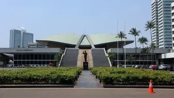 Langkah Penanganan Bencana dan Relokasi Anggaran Gempa NTT oleh DPR RI