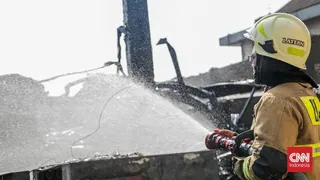 Pabrik Ritsleting PT Stretchline di Batuceper Tangerang Terbakar