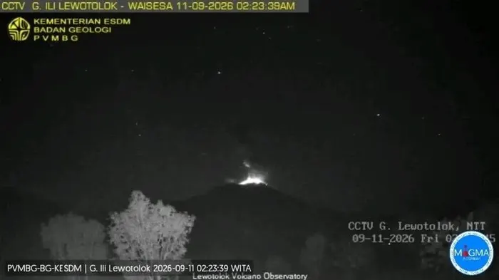 Gunung Ili Lewotolok di NTT Erupsi Disertai Dentuman Kuat, Kolom Abu Capai 600 Meter