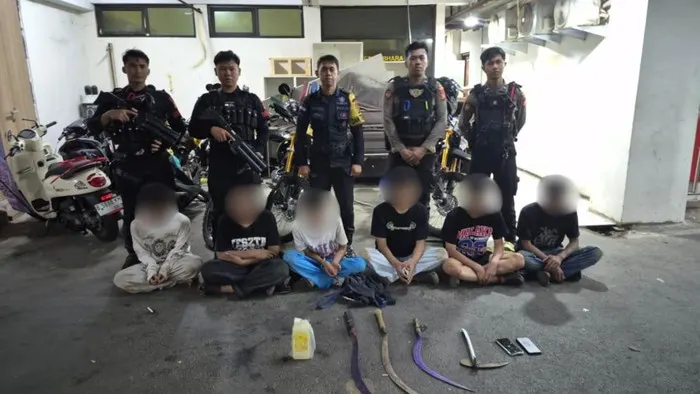 Polisi Gagalkan Tawuran di Jaktim, 6 Pemuda dan Sajam Disita