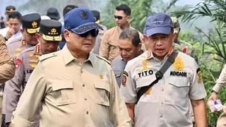 Mendagri Tito Dampingi Presiden Prabowo Tinjau Penanganan Karhutla di Kalimantan Barat