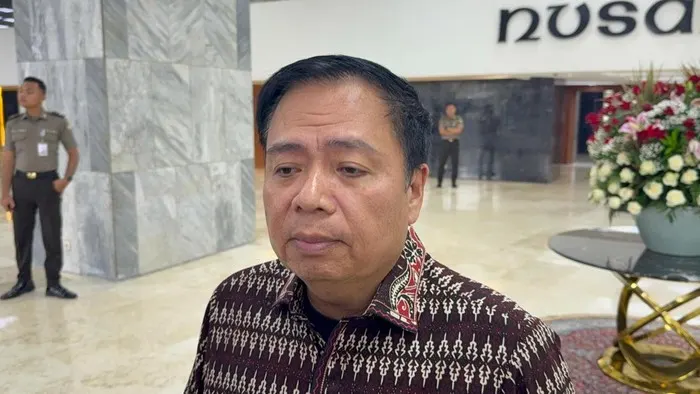 Komisi V DPR Minta Pengawasan Anak Krakatau Diperkuat Meski Erupsi Menurun