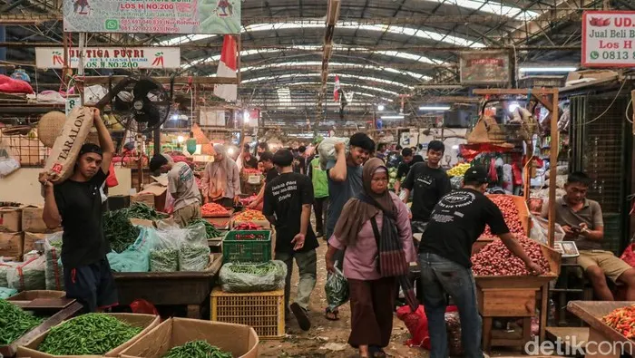 Pramono Berencana Bentuk Koperasi Pedagang Pasar Kramat Jati untuk Pasok Ikan ke Rumah Sakit