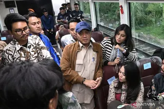Memahami Pengaruh Dinamika Survei Politik terhadap Sektor Ekonomi Digital