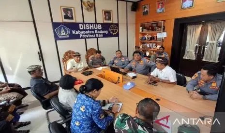 Peluang Usaha Penyediaan Lahan Parkir Kendaraan Angkutan Barang di Mengwi Badung