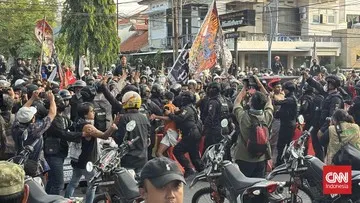 Polisi Buru Debt Collector Berstatus DPO Atas Kasus Pembacokan Pesilat di Surabaya