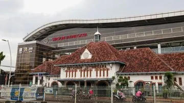 Manajemen Perjalanan Kereta Api Jarak Jauh dari Stasiun Jatinegara Selama Acara di Monas