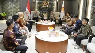DPR Terima Audiensi FAGRI, Dorong Kepastian Status 172 Ribu Guru Non-ASN