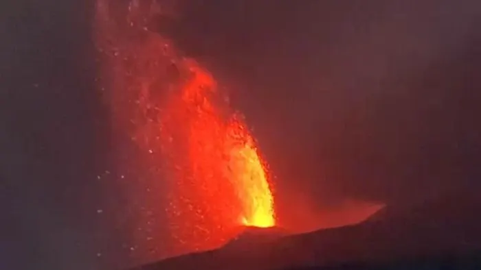 Efek Domino Abu Anak Krakatau, Penerbangan, Udara Jakarta hingga Sekolah