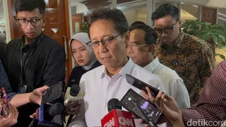 Menkes Ungkap 3 Bahaya Abu Anak Krakatau, Kalau Bisa Jangan Keluar Rumah