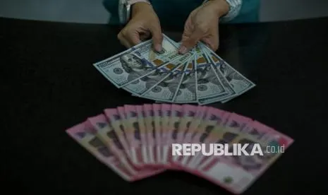 Proyeksi Nilai Tukar Rupiah Terhadap Dolar AS di Tengah Sentimen Geopolitik Timur Tengah