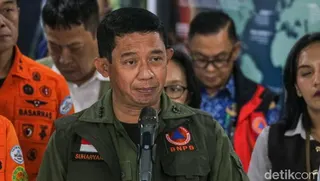 Mengapa Pemadaman Karhulta Butuh Waktu Lama? Kepala BNPB Ungkap Kendalanya