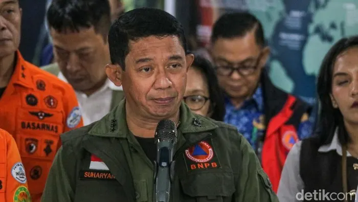 Mengapa Pemadaman Karhulta Butuh Waktu Lama? Kepala BNPB Ungkap Kendalanya