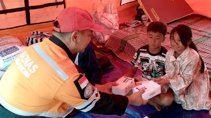 Penyaluran Bantuan Darurat Baznas RI untuk Korban Kebakaran di Kasepuhan Ciptamulya Sukabumi