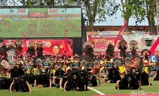 Turnamen Sepak Bola Soekarno Cup 2026 Resmi Dibuka di Surabaya