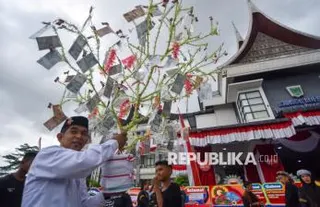 Indonesia Resmi Luncurkan Proyek PLTS 100 GW, Investasi Capai Rp1.140 Triliun