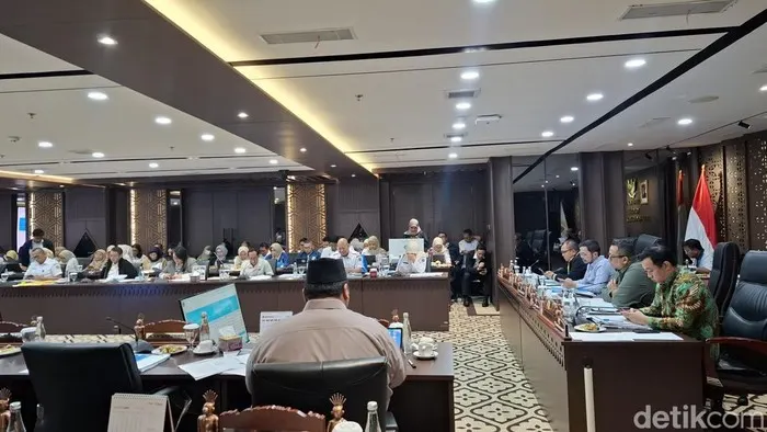 Komisi B DPRD DKI Usulkan Pelajar Masuk Daftar Penerima Kartu Layanan Gratis Transjakarta