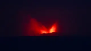Ramai-ramai Media Asing Sorot Anak Krakatau Erupsi, Katakan Ini