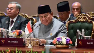 Prabowo Dorong Penguatan Sanksi Pelaku Karhutla hingga Wacana Terorisme Ekologi