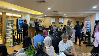Antusiasme Warga Bikin Paspor di Layanan Akhir Pekan Immigration Lounge PIM