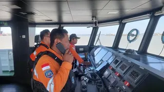 Gelombang Tinggi, Proses Evakuasi Kapal Virgo 8 Terkendala di Laut Jawa
