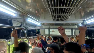 Viral Penumpang Diduga BAB di Gerbong KRL Bogor-Jakarta Kota, KCI Ambil Tindakan Tegas