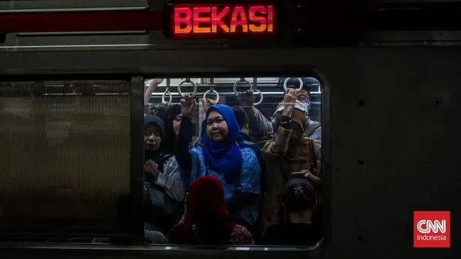 Kerumunan Massa di Jalur Tanah Abang-Palmerah Hambat 9 Perjalanan KRL Rangkasbitung
