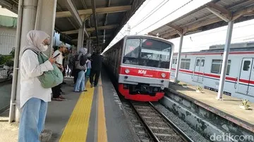 Mobil Tertemper KRL di Karet Jakpus, KAI Pastikan Tak Ada Korban, Kronologi dan Dampak Perjalanan