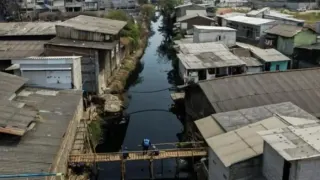 Pemkot Jakbar Siapkan Jembatan Sementara Baja WF di Kali Semongol Tegal Alur